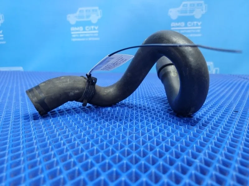 Патрубок системы охлаждения Mercedes-Benz B-class