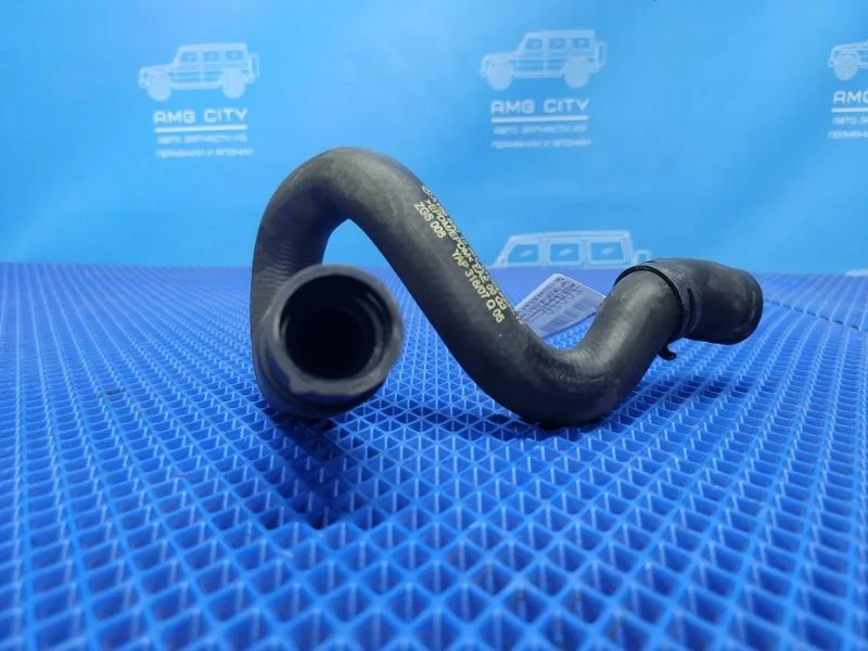 Патрубок системы охлаждения Mercedes-Benz B-class