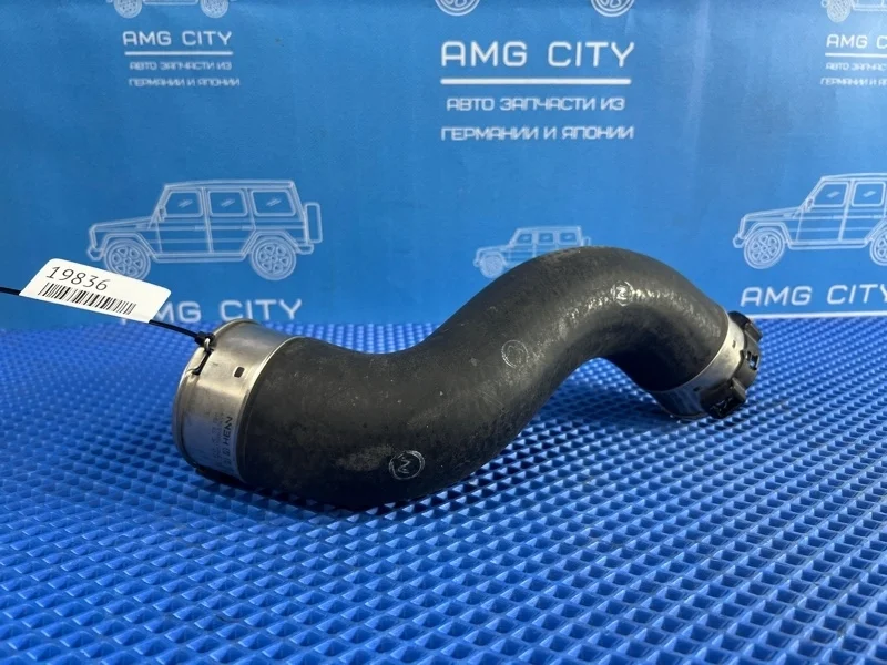 Патрубок интеркулера Mercedes-Benz C-class W204