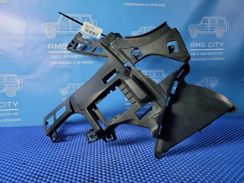 Крепление бампера переднее правое Mercedes-Benz