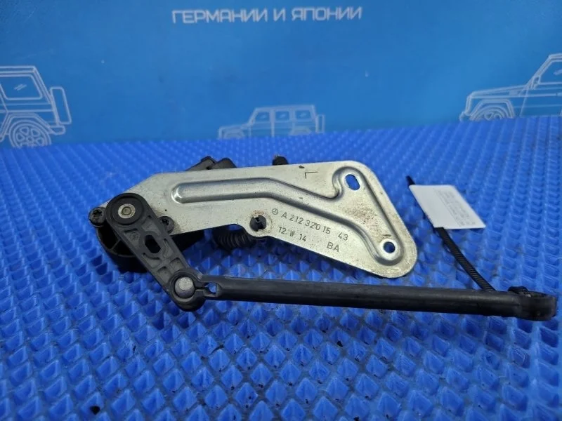 Датчик положения кузова задний Mercedes-Benz