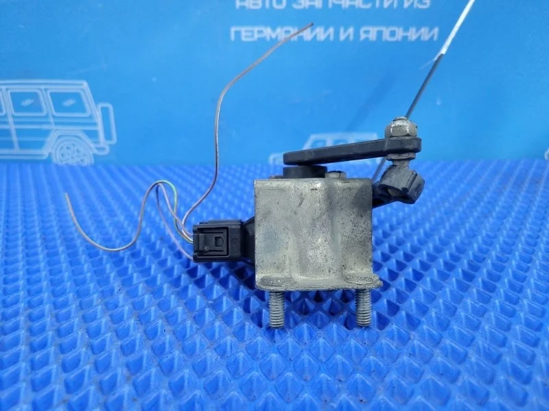 Датчик дорожного просвета Mercedes-Benz E-class