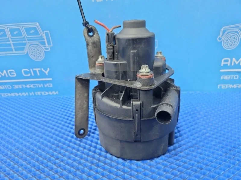 Насос продувки катализатора Mercedes-Benz E-class