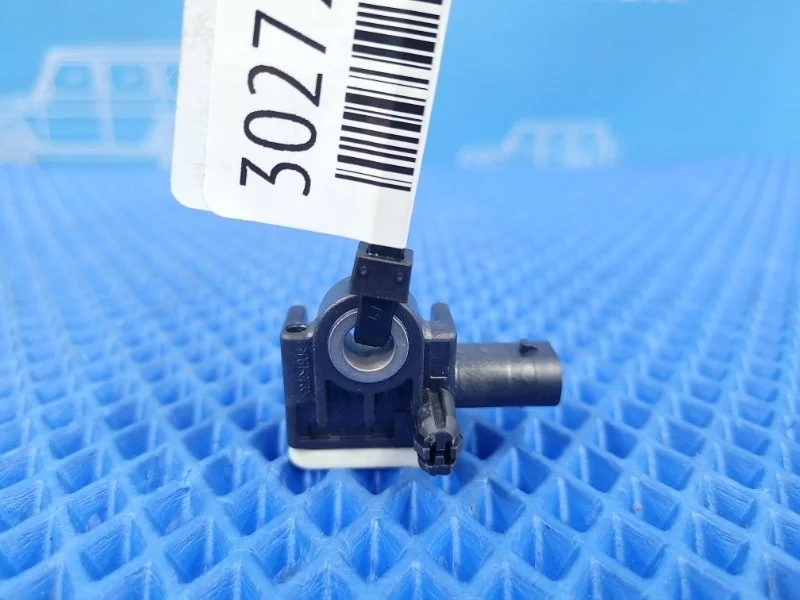 Датчик ускорения Mercedes-Benz GL-class X166