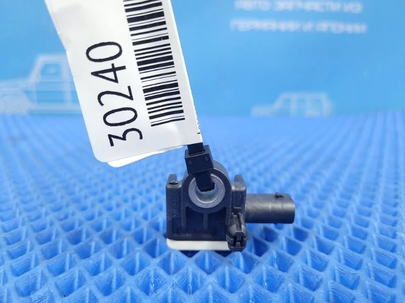 Датчик ускорения Mercedes-Benz GL-class X166