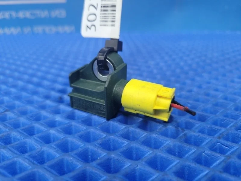 Датчик ускорения Mercedes-Benz E-class W212