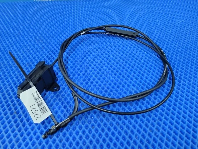 Трос замка капота Mercedes-Benz C-class W204