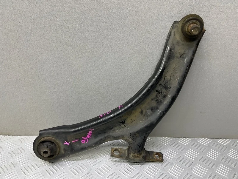 Рычаг нижний Nissan X-Trail T31