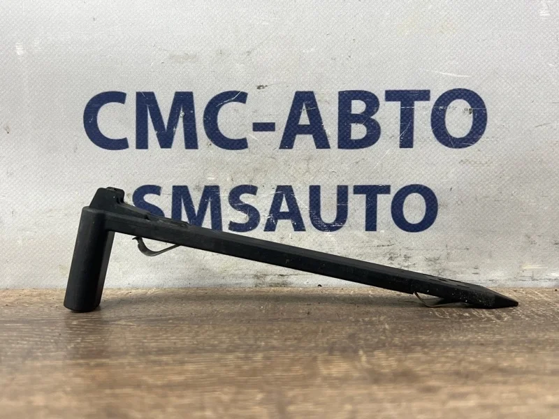 Кронштейн фары Volvo Xc60 2014-2017 30763154 ХС60 B5254T12