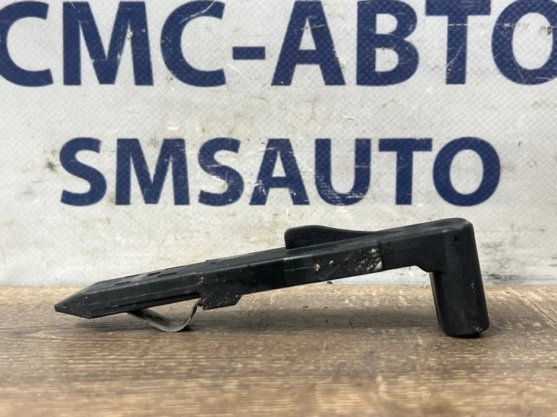 Кронштейн фары Volvo Xc60 2014-2017 30763155 ХС60 B5254T12