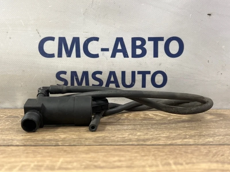 Насос омывателя стекла Volvo Xc90 2006 31349228 ХС90 2.5 B5254T2