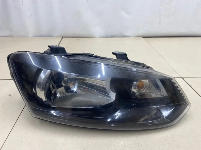 Фара правая Volkswagen Polo 5 До 2015