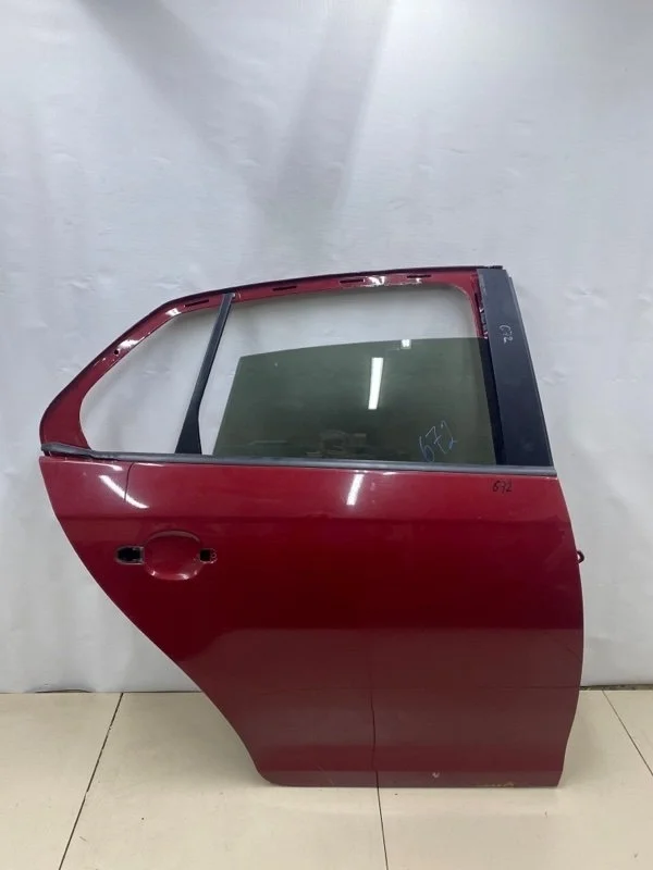 Дверь задняя правая Volkswagen Jetta 5 1K2 BSE