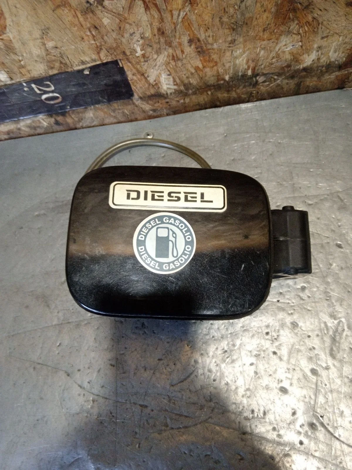 Лючок бензобака Skoda Octavia II рестайлинг (2008—2013) 2010 1Z/F9R