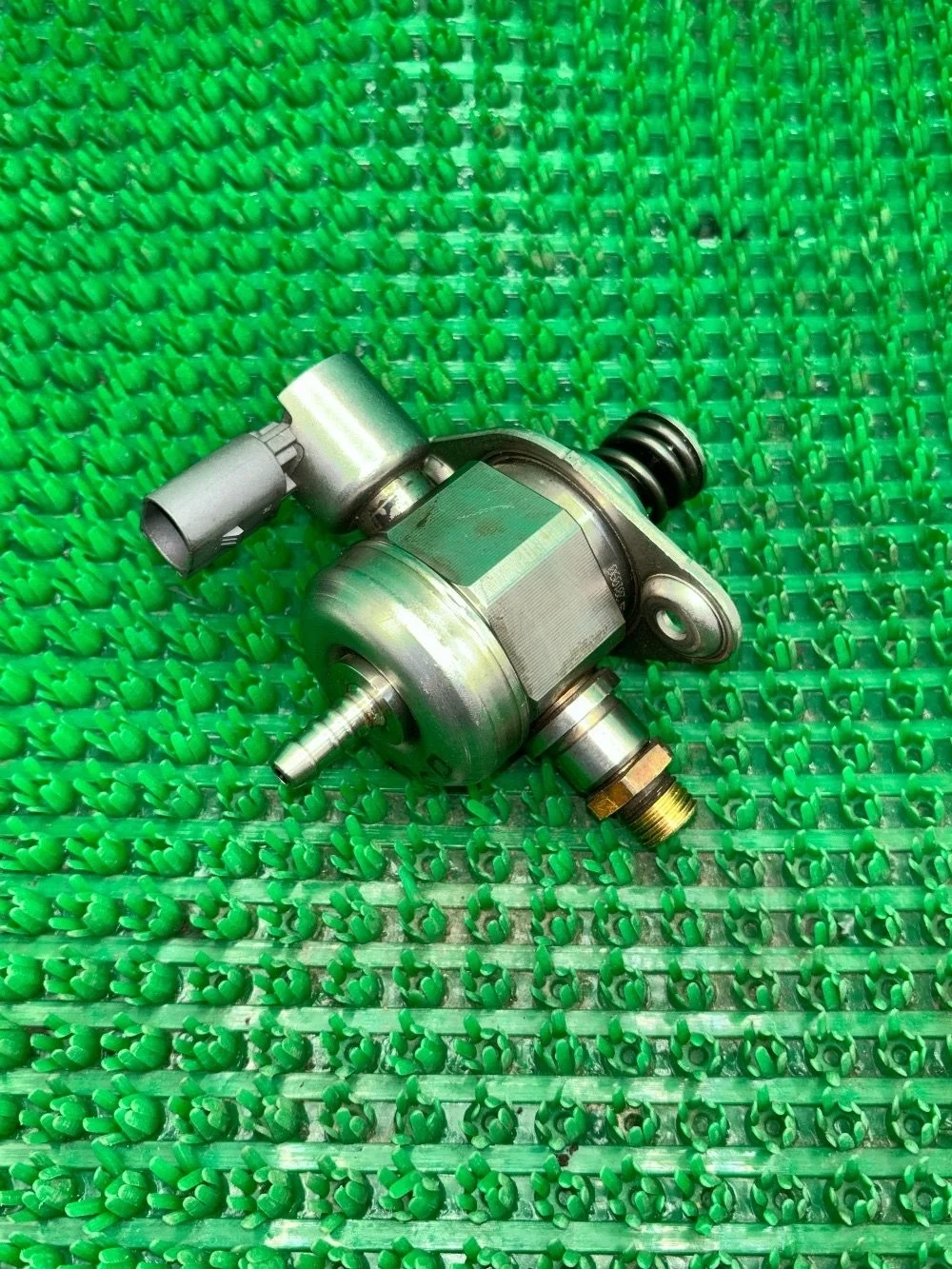 ТНВД для Двигателя 1.8 TFSI CDH 06H127025P A4 B8 рестайлинг (2011—2015) В наличии