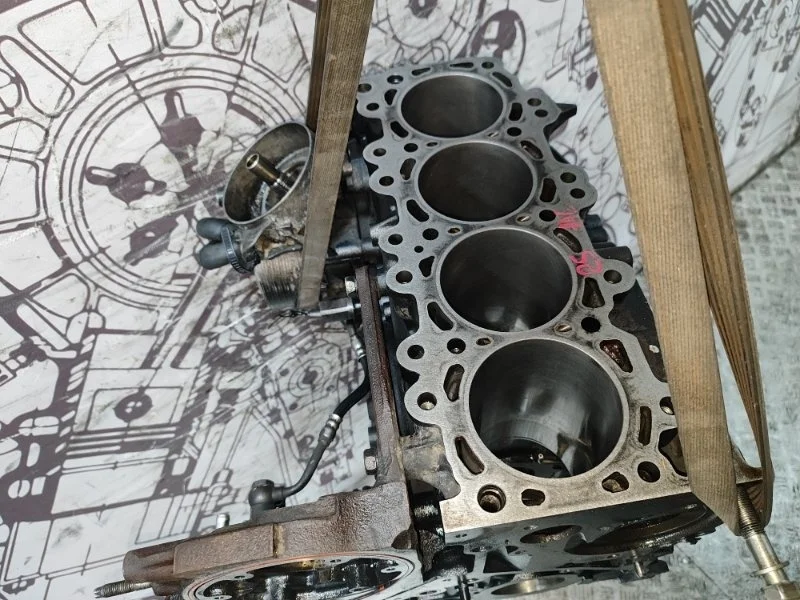 Блок двигателя Nissan Pathfinder 10102EB30A R51 YD25 DDTI