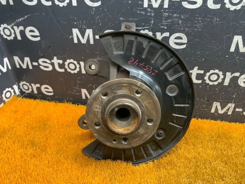 Ступица Mercedes-Benz V-Class 2012 A6393300732 W639 272.978, передняя правая