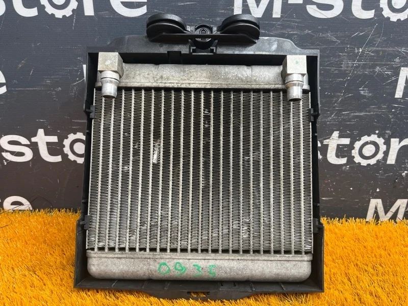 Радиатор масляный Bmw 7-Series 2009 17217572542 F02 N63B44A