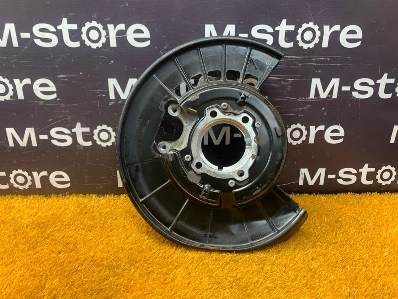 Кулак поворотный Volkswagen Touareg 2011 7P0505436A 7P CGRA, задний правый