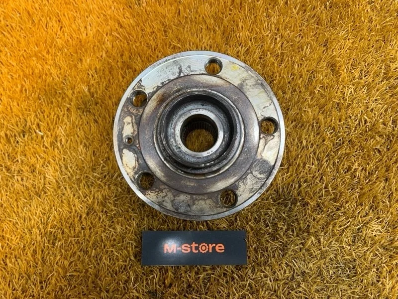 Ступица Audi Q3 2012 5K0498621 8U CPSA, передняя левая