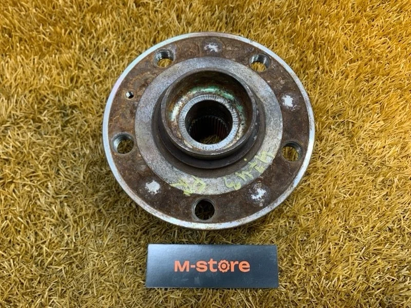 Ступица Volkswagen Passat Cc 2008 1K0407621F B6/358 BWS, передняя правая