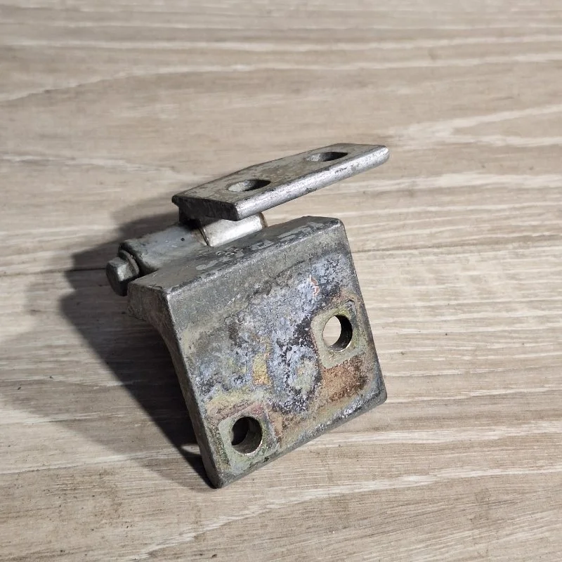 Петля двери Citroen Berlingo 2002-2012 9035L0 M49