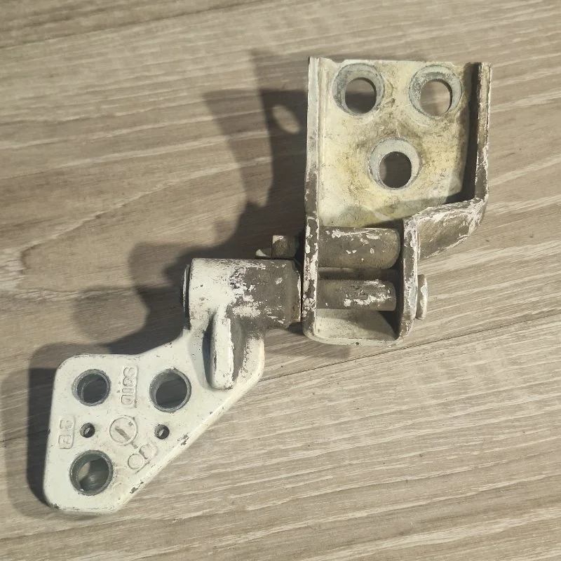 Петля двери Peugeot Partner 2008-2016 8717C0 B9, задняя