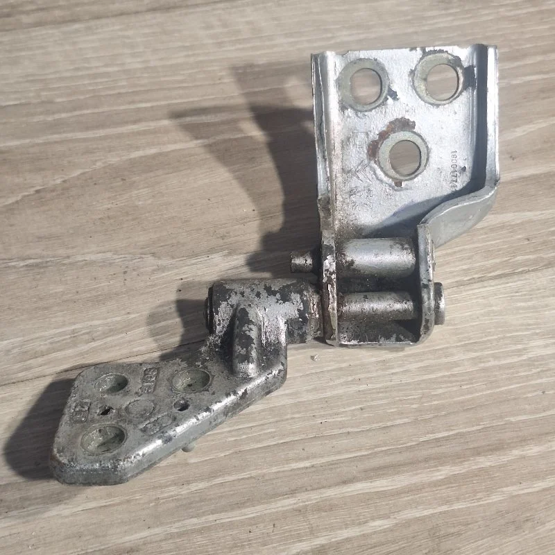 Петля двери Peugeot Partner 2008-2016 8717C0 B9, задняя