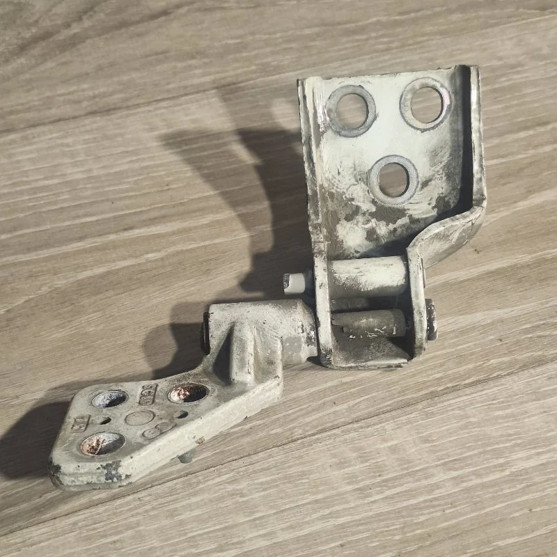 Петля двери Peugeot Partner 2008-2016 8717C0 B9, задняя