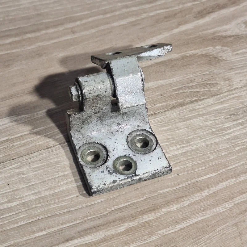 Петля двери Peugeot Partner 2002-2012 9035L0 M59