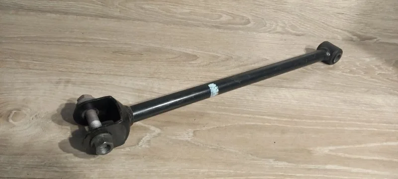 Рычаг подвески нерегулируемый Toyota Camry 2016 4878033040 ASV55 2GR-FE, задний