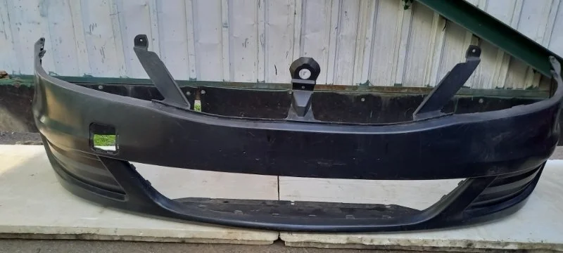 Бампер Renault Logan 2011 8200748275 1, передний