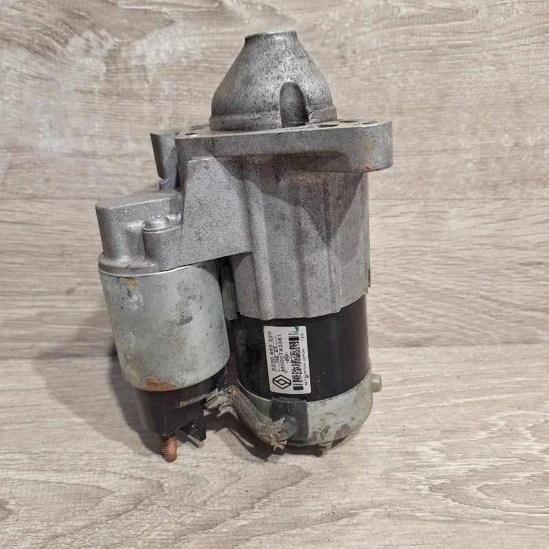 Стартер Renault Duster 2010-2020 8200665520