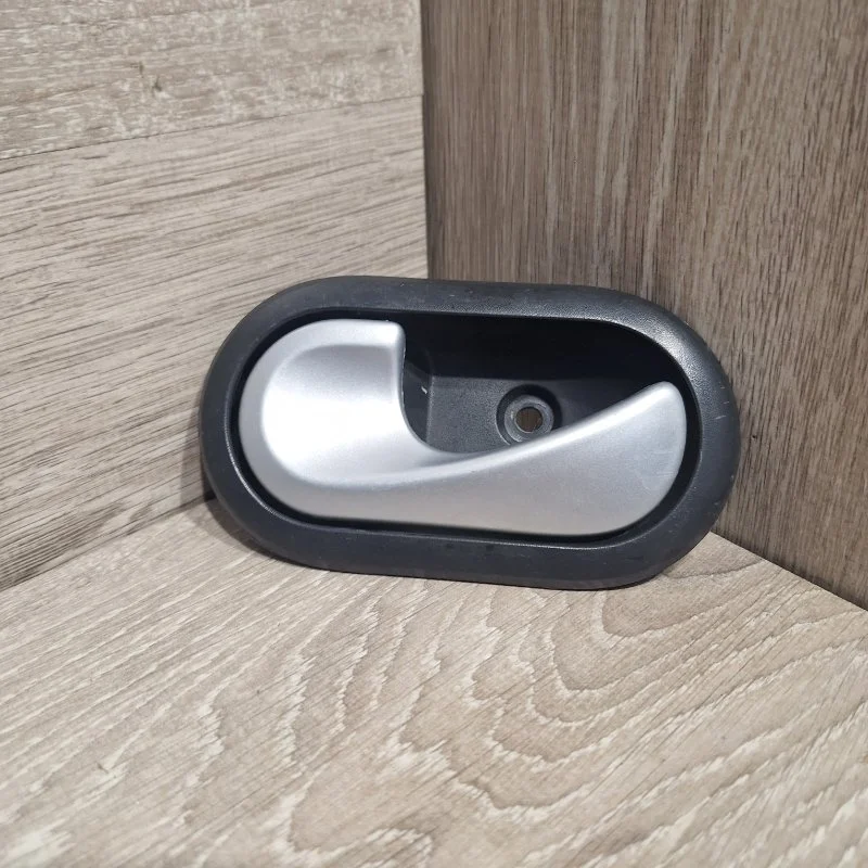 Ручка двери внутренняя Renault Logan 2004-2014 8200733848, левая