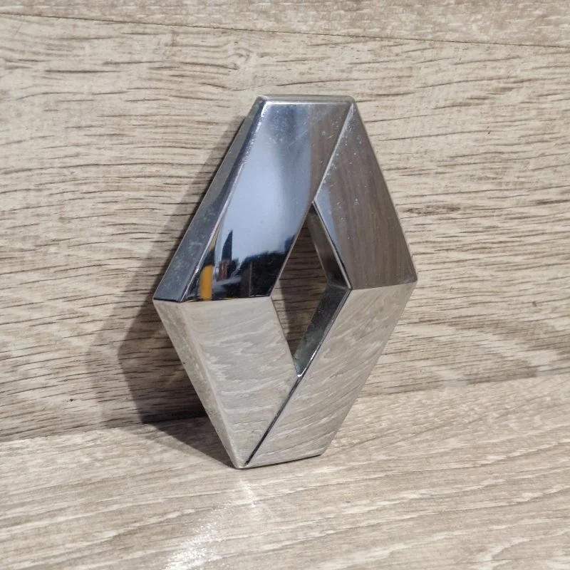 Эмблема Renault Logan 2013-2019 908894785R, задняя