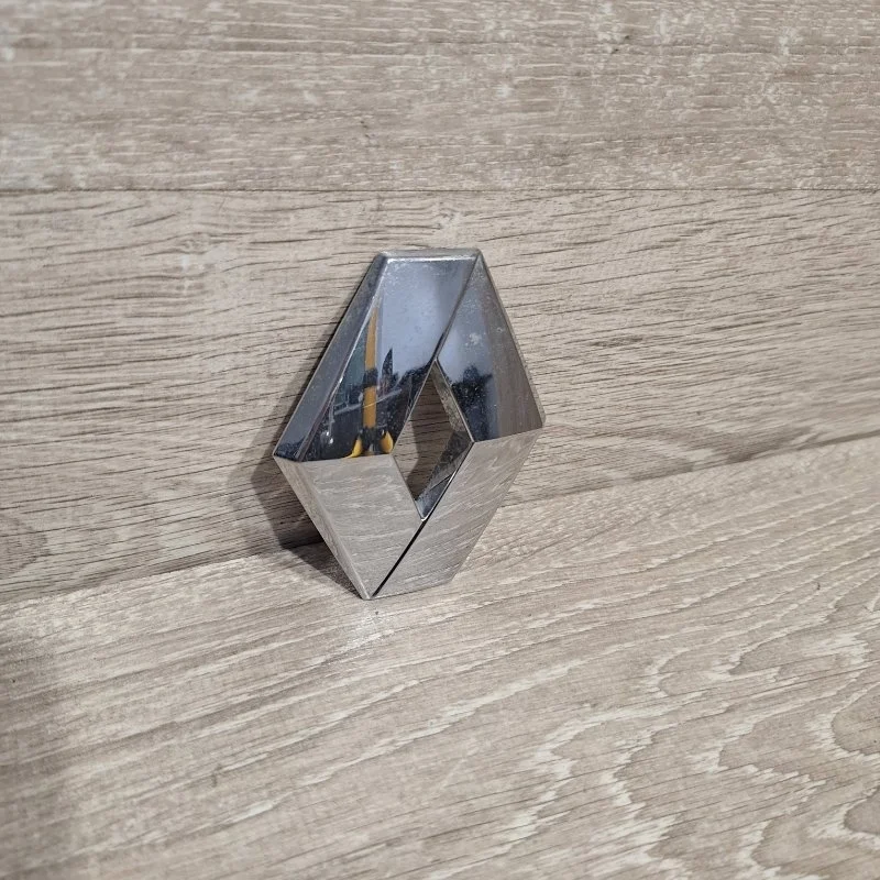 Эмблема Renault Logan 2013-2019 908894785R