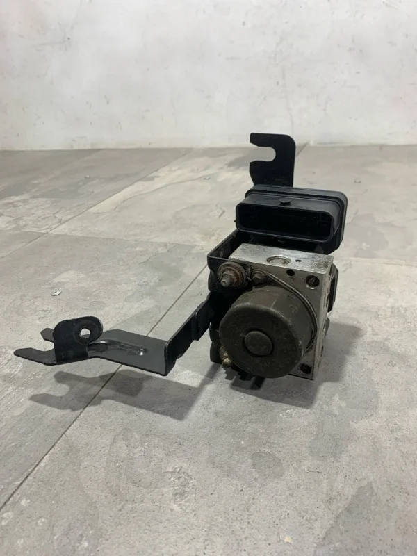 Блок ABS Renault Logan 2014-2018 476602031R 2