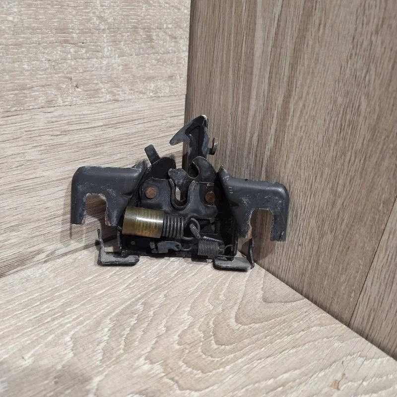 Замок капота Renault Logan 2013-2018 656016651R 2