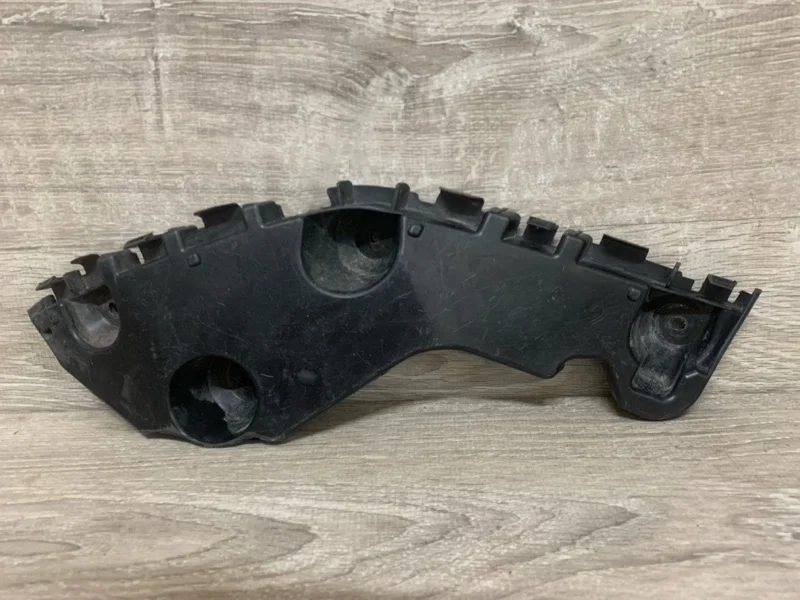 Кронштейн бампера Renault Duster 2002-2020 622214225R 1, задний левый