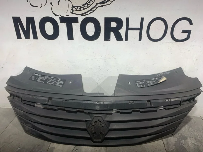 Решетка радиатора Renault Logan 2009-2014 8200752748 1