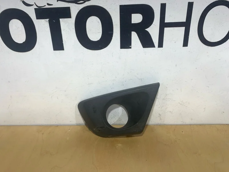 Накладка противотуманной фары Renault Duster 2010-2015 263316044R 1, правая