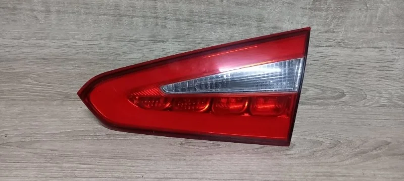 Фонарь задний Kia Cerato 2014 92404A7320 СЕДАН G4FG, задний правый