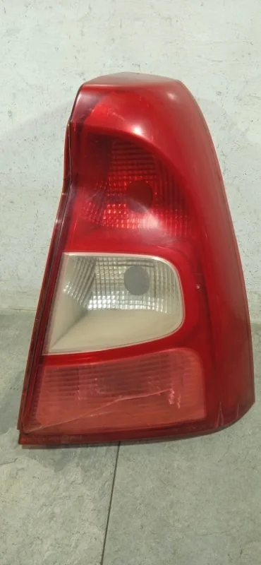 Фонарь задний Renault Logan 2004-2016 8200744759 1, задний правый