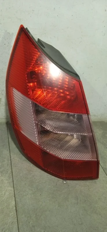 Фонарь задний Renault Scenic 2003-2006 8200127704 2, задний левый