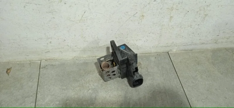 Блок управления вентилятором Citroen C4 2008 9673999980 COUPE NFU10FX7VPSA