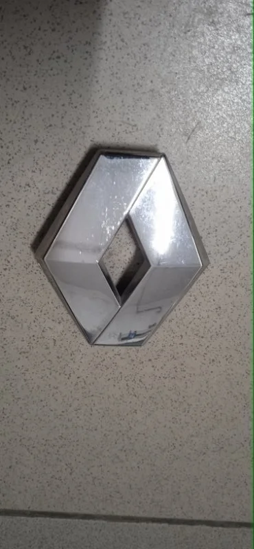 Эмблема Renault Logan 2014 908894785R 2 K7M А812 UA56519