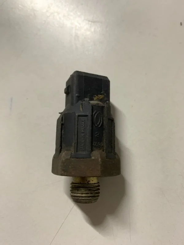 Датчик детонации Renault Logan 2004-2022 7700732262 СЕДАН