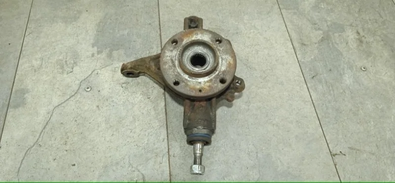 Кулак поворотный Peugeot 308 2010 364796 ХЭТЧБЕК (5ДВ) 5FS EP6 ЕВРО5, передний правый