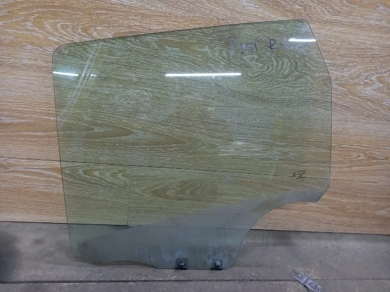 Стекло двери Renault Duster 2010-2020 823015327R 1, заднее левое