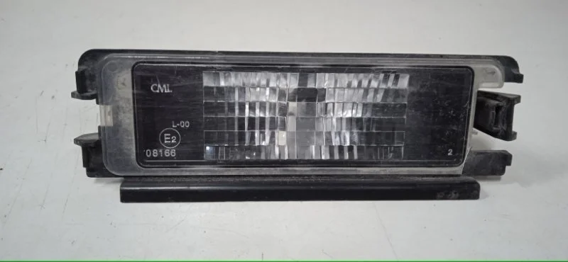 Подсветка номера Renault Logan 2004-2009 8200957874 1